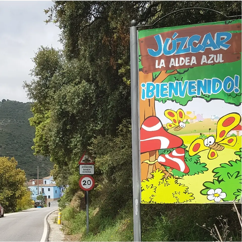 Entrada al pueblo de Júzcar